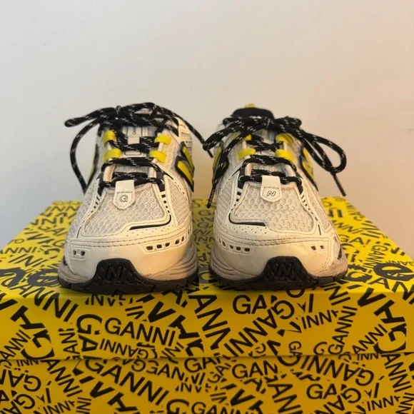 GANNI x New Balance 1906R - Picture 2 of 14